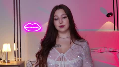 _tessa_may_ online show from 20, 11, 2025