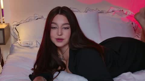 _tessa_may_ online show from 29, 11, 2025