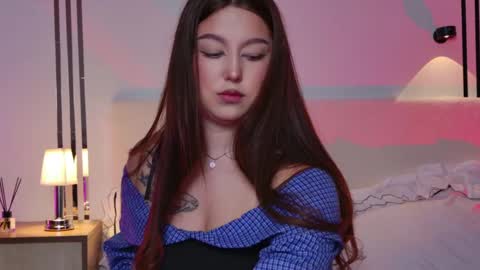 _tessa_may_ online show from 1, 12, 2025