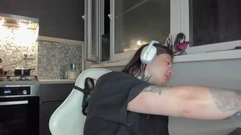 Snapshot of _torfin_ chatting on 10, 3, 2025 _torfin_ online show from 10, 3, 2025