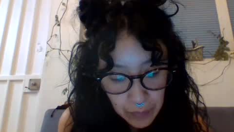 Snapshot of _tutti_frutti_ chatting on 4, 1, 2025 _tutti_frutti_ online show from 4, 1, 2025