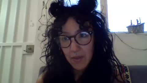 Snapshot of _tutti_frutti_ chatting on 5, 1, 2025 _tutti_frutti_ online show from 5, 1, 2025