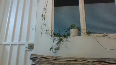 Snapshot of _tutti_frutti_ chatting on 8, 2, 2025 _tutti_frutti_ online show from 8, 2, 2025