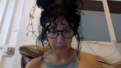 Snapshot of _tutti_frutti_ chatting on 28, 2, 2025 _tutti_frutti_ online show from 28, 2, 2025