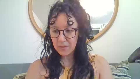 Snapshot of _tutti_frutti_ chatting on 4, 10, 2025 _tutti_frutti_ online show from 4, 10, 2025