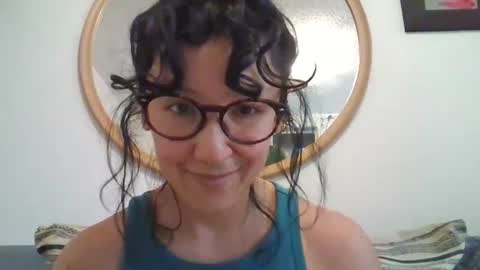 Snapshot of _tutti_frutti_ chatting on 16, 10, 2025 _tutti_frutti_ online show from 16, 10, 2025