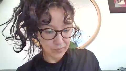 Snapshot of _tutti_frutti_ chatting on 21, 10, 2025 _tutti_frutti_ online show from 21, 10, 2025