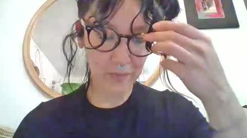 Snapshot of _tutti_frutti_ chatting on 14, 11, 2025 _tutti_frutti_ online show from 14, 11, 2025