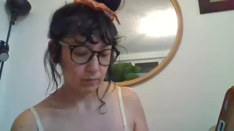 Snapshot of _tutti_frutti_ chatting on 28, 11, 2025 _tutti_frutti_ online show from 28, 11, 2025