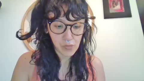 Snapshot of _tutti_frutti_ chatting on 7, 1, 2026 _tutti_frutti_ online show from 7, 1, 2026