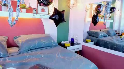 _valeryboobs_ online show from 24, 10, 2025