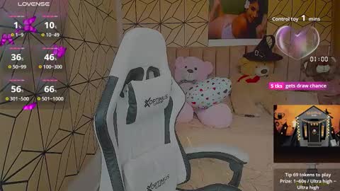 Snapshot of _vane_lopez chatting on 18, 10, 2025 vane online show from 18, 10, 2025