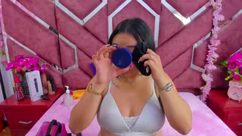 _violeta18_ online show from 21, 10, 2025