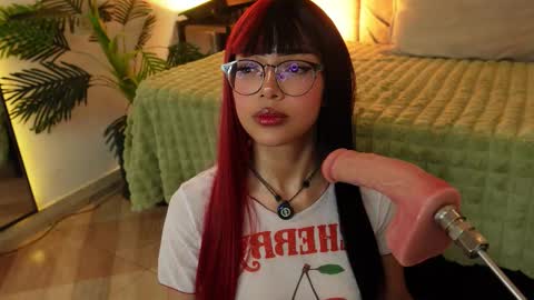 Snapshot of _viollettenoir_ chatting on 3, 3, 2026 online show from 3, 3, 2026