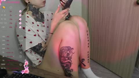 Snapshot of _viv1an_ chatting on 31, 1, 2025 Alis online show from 31, 1, 2025