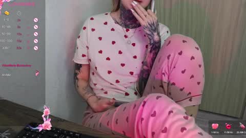 Snapshot of _viv1an_ chatting on 3, 2, 2025 Alis online show from 3, 2, 2025