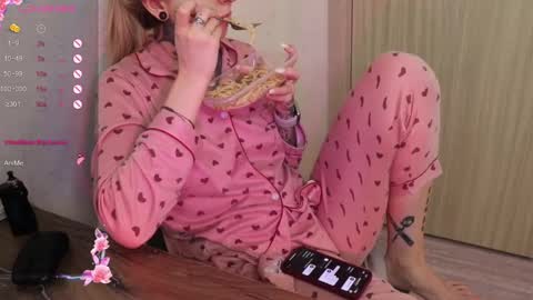 Snapshot of _viv1an_ chatting on 8, 2, 2025 Alis online show from 8, 2, 2025