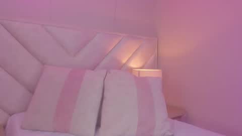 Snapshot of _wendy_x chatting on 13, 10, 2025 _wendy_x online show from 13, 10, 2025