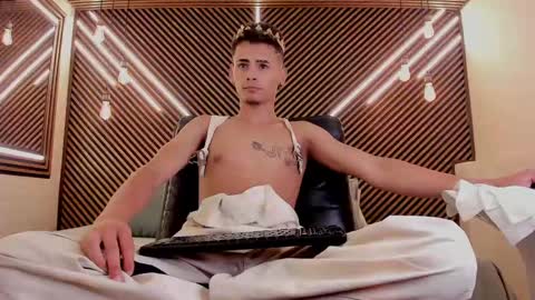  white fox  online show from 11, 2, 2025