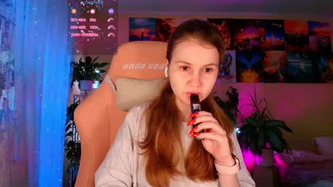 Snapshot of _witch__ chatting on 27, 11, 2025 Enni online show from 27, 11, 2025