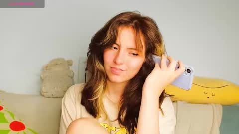 _yourcherrybomb online show from 13, 1, 2025