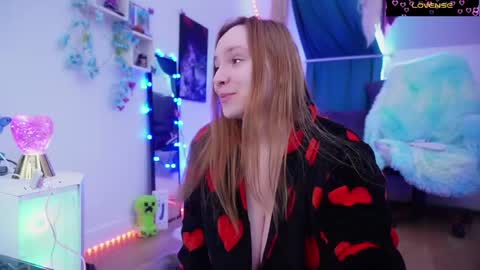 Snapshot of _yummy_girl_ chatting on 16, 5, 2026 Polly online show from 16, 5, 2026