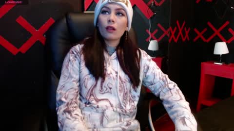 Yuyi online show from 22, 1, 2025