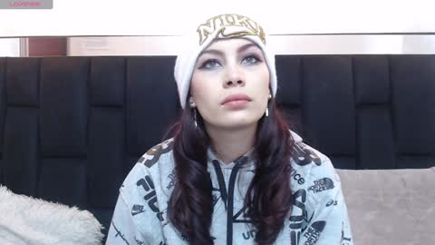 Yuyi online show from 29, 1, 2025