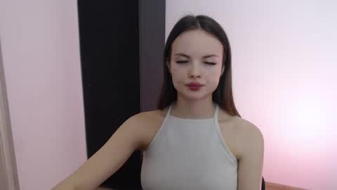 Snapshot of a_ariella_ chatting on 13, 10, 2025 a_ariella_ online show from 13, 10, 2025