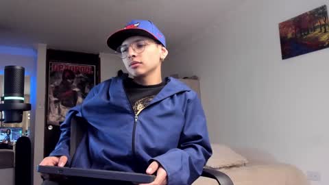 Snapshot of a_lejandro_08 chatting on 10, 12, 2024 alejo online show from 10, 12, 2024