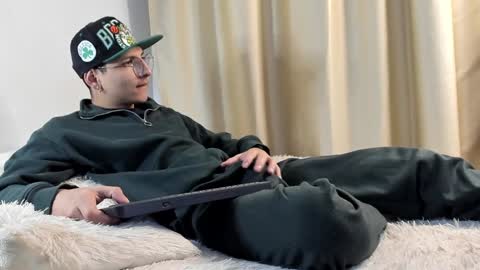 Snapshot of a_lejandro_08 chatting on 14, 12, 2024 alejo online show from 14, 12, 2024