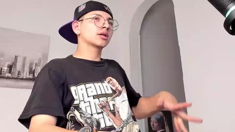 Snapshot of a_lejandro_08 chatting on 9, 3, 2025 alejo online show from 9, 3, 2025