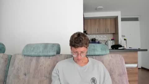 A Sexy Couple online show from 1, 2, 2025