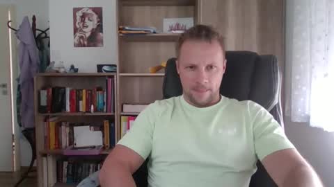 Snapshot of aaaandzzz chatting on 18, 11, 2025 Long distance cumshot online show from 18, 11, 2025