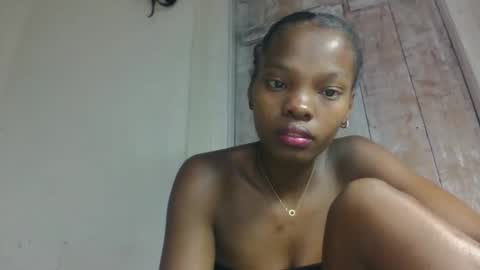 Snapshot of aadienne chatting on 5, 5, 2026 aadienne online show from 5, 5, 2026