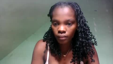 Snapshot of aadienne chatting on 19, 6, 2026 aadienne online show from 19, 6, 2026