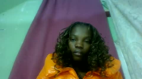 Snapshot of aadienne chatting on 28, 6, 2026 aadienne online show from 28, 6, 2026