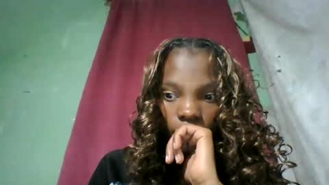 Snapshot of aadienne chatting on 29, 6, 2026 aadienne online show from 29, 6, 2026