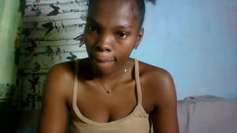Snapshot of aadienne chatting on 28, 7, 2026 aadienne online show from 28, 7, 2026