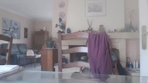 Snapshot of aalex1717 chatting on 8, 7, 2026 Aalex1717 online show from 8, 7, 2026