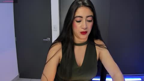 Snapshot of aandreamartinez1 chatting on 2, 11, 2025 andrea online show from 2, 11, 2025