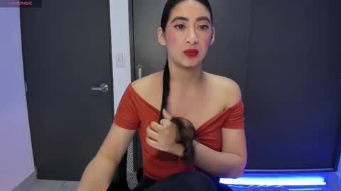 Snapshot of aandreamartinez1 chatting on 9, 11, 2025 andrea online show from 9, 11, 2025