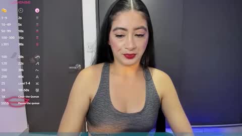 Snapshot of aandreamartinez1 chatting on 23, 11, 2025 andrea online show from 23, 11, 2025