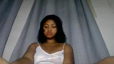 Snapshot of aariciah chatting on 19, 11, 2025 aariciah online show from 19, 11, 2025