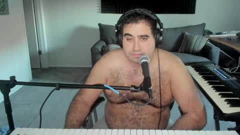 Aaron online show from 26, 10, 2025