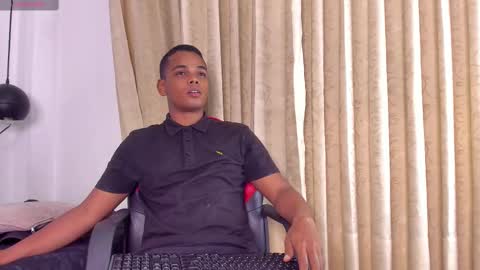 aaron_9827 online show from 29, 1, 2025