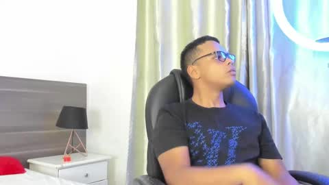 aaron_9827 online show from 29, 1, 2025