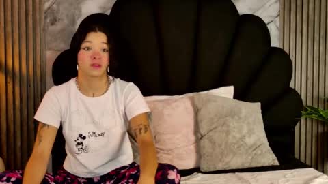 Snapshot of aaron_and_alahya chatting on 14, 12, 2025 aaron_and_alahya online show from 14, 12, 2025