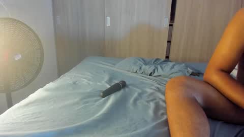 Snapshot of aaron_and_ann chatting on 22, 2, 2025 Aaron y Ann online show from 22, 2, 2025