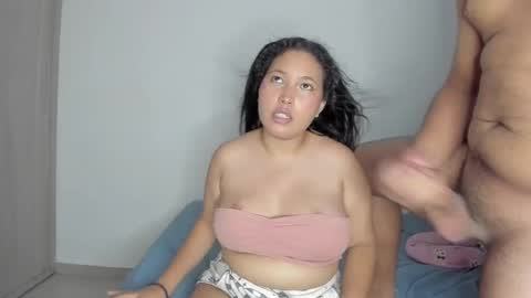 Snapshot of aaron_and_ann chatting on 4, 11, 2025 Aaron y Ann online show from 4, 11, 2025